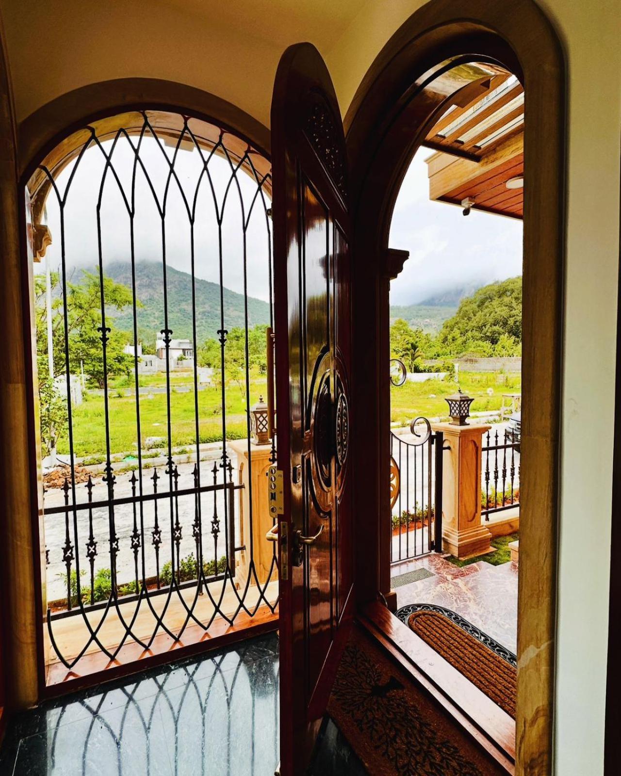 Mia Madre Villa Bangalore Eksteriør bilde